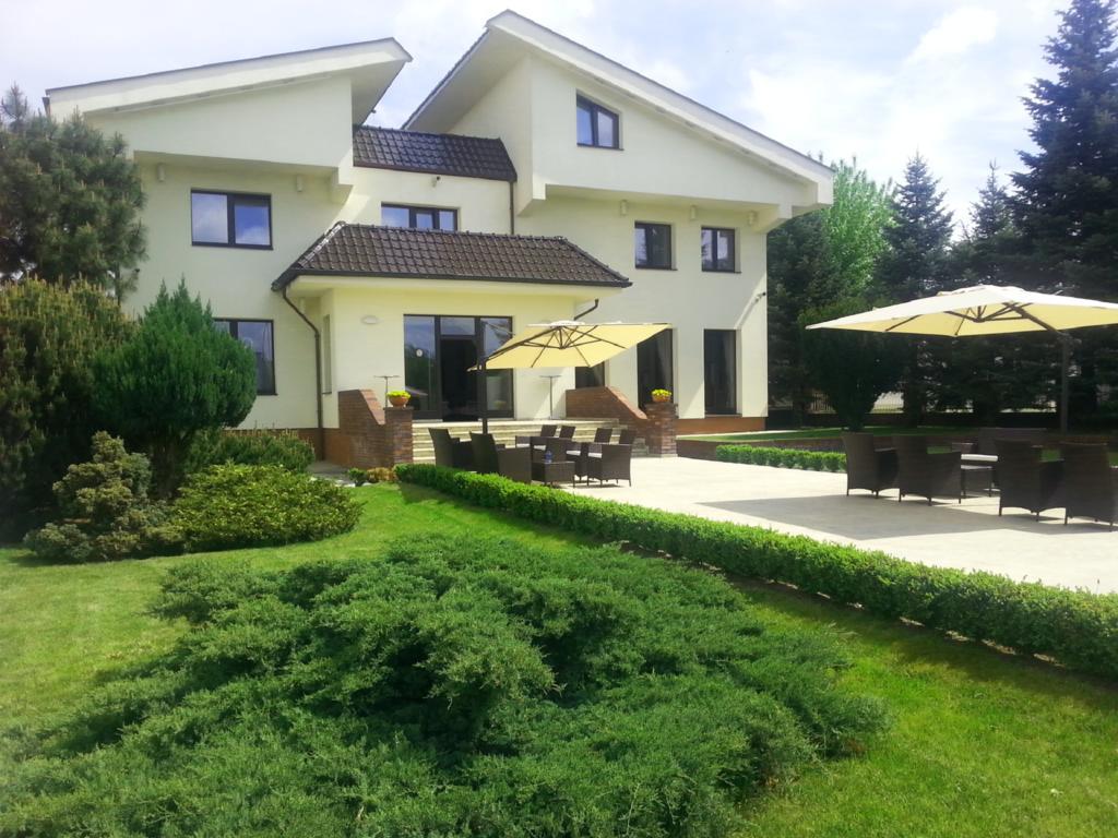 Astoria Bed & Breakfast Swarzędz Exterior foto